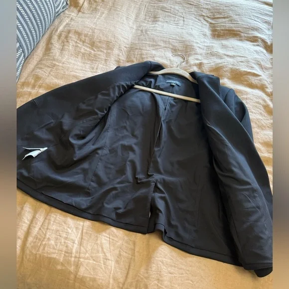 Ann Taylor Women's Black classic office minimalist Blazer jacket - Picture 7 of 9